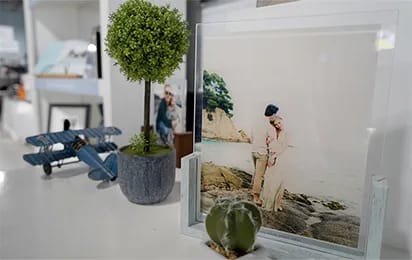 story-image